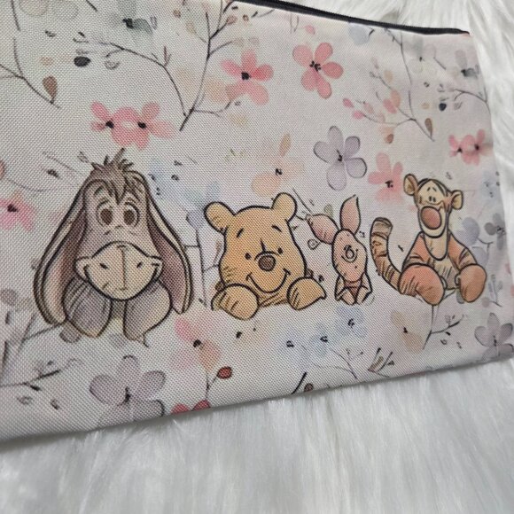 Winnie the Pooh Zipper Pouch - Picture 3 of 4